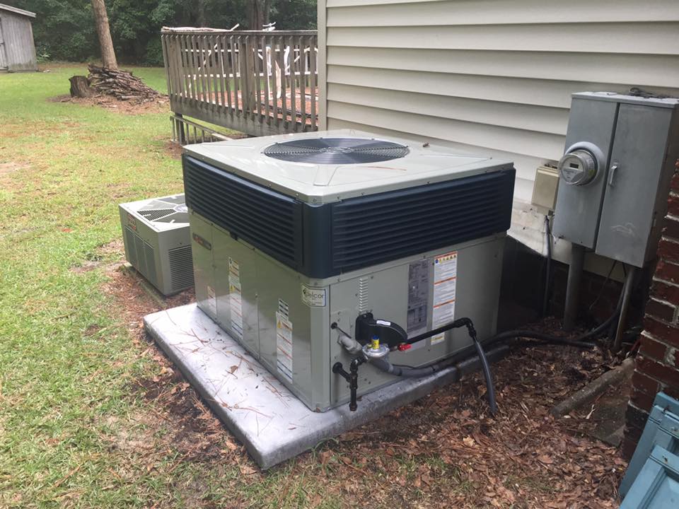 You are currently viewing When to Call Experts in to Repair Your HVAC System
